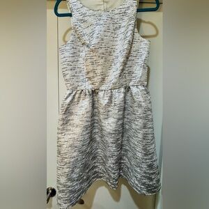 Kensie Silver and White Textured Fit and Flare Cocktail Dress